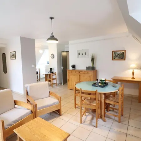 De Charme Au Coeur Des Volcans D'auvergne Avec Jardin Clos Et Acces Pmr - Fr-1-742-251 Semesterbostad *