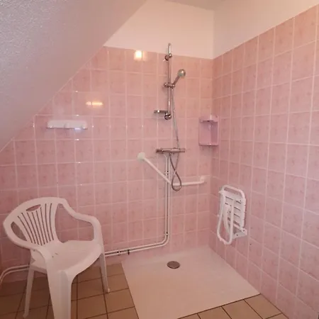De Charme Au Coeur Des Volcans D'auvergne Avec Jardin Clos Et Acces Pmr - Fr-1-742-251 Semesterbostad *